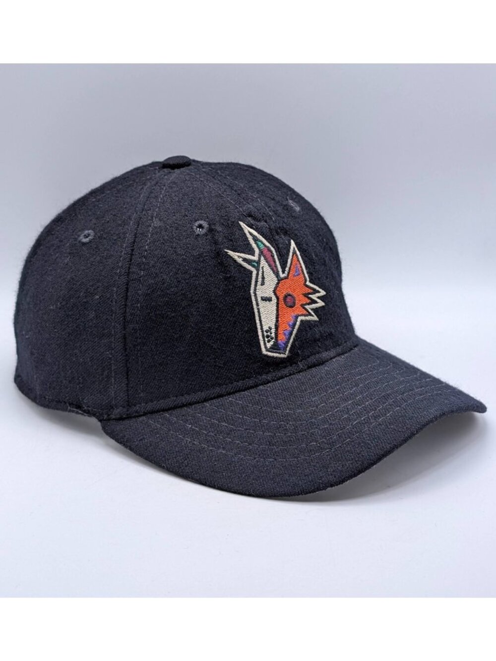 Vintage Phoenix Coyotes Fitted Hockey Hat Black Kachina Pro Player  7 1/4 NHL